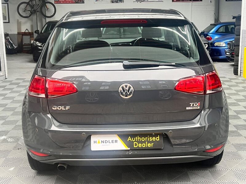 VOLKSWAGEN GOLF
