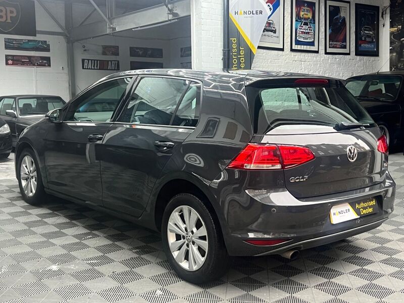 VOLKSWAGEN GOLF