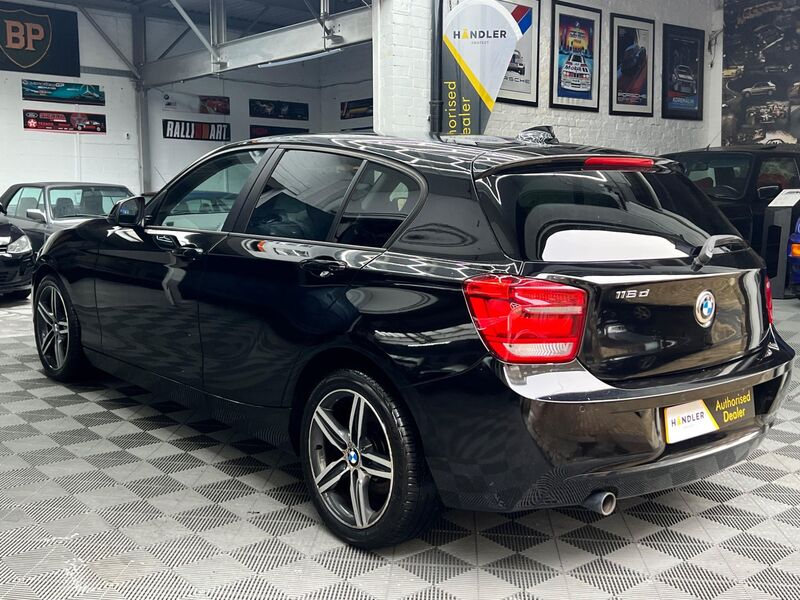 BMW 1 SERIES