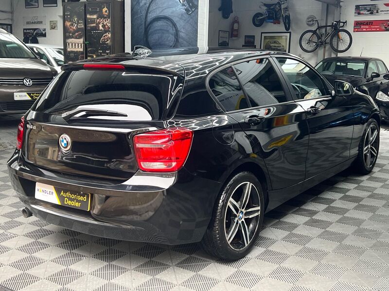BMW 1 SERIES