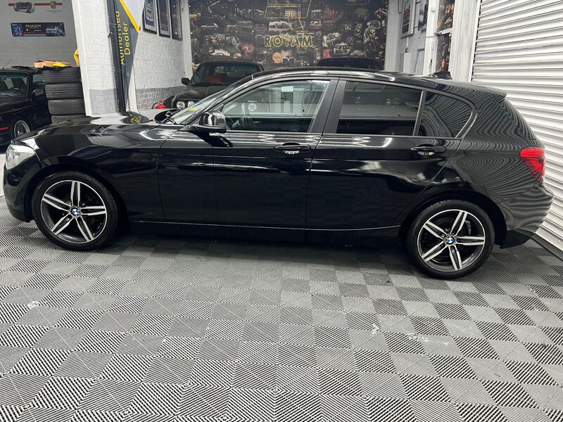 BMW 1 SERIES