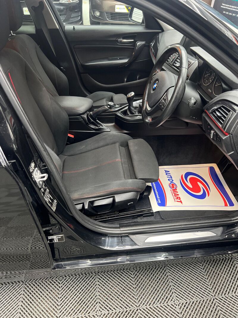 BMW 1 SERIES