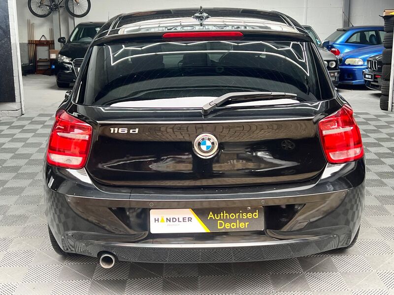 BMW 1 SERIES