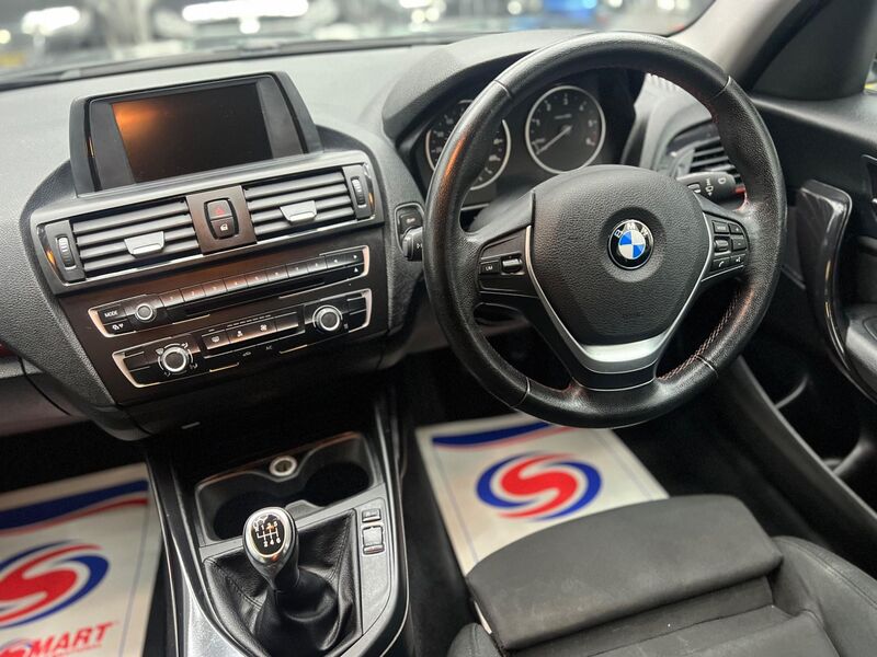 BMW 1 SERIES
