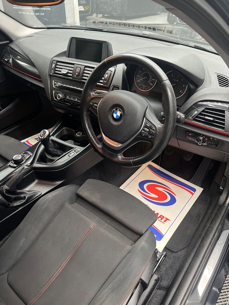BMW 1 SERIES