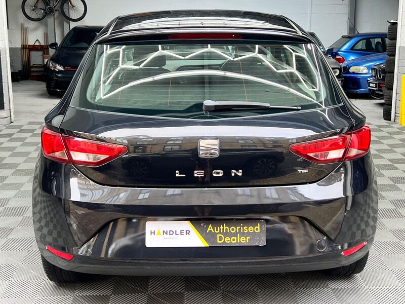 SEAT LEON