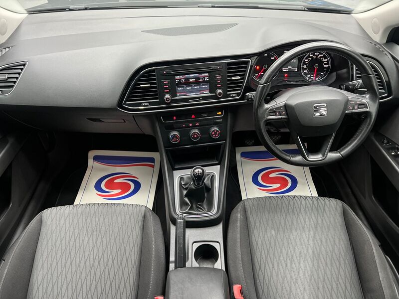 SEAT LEON