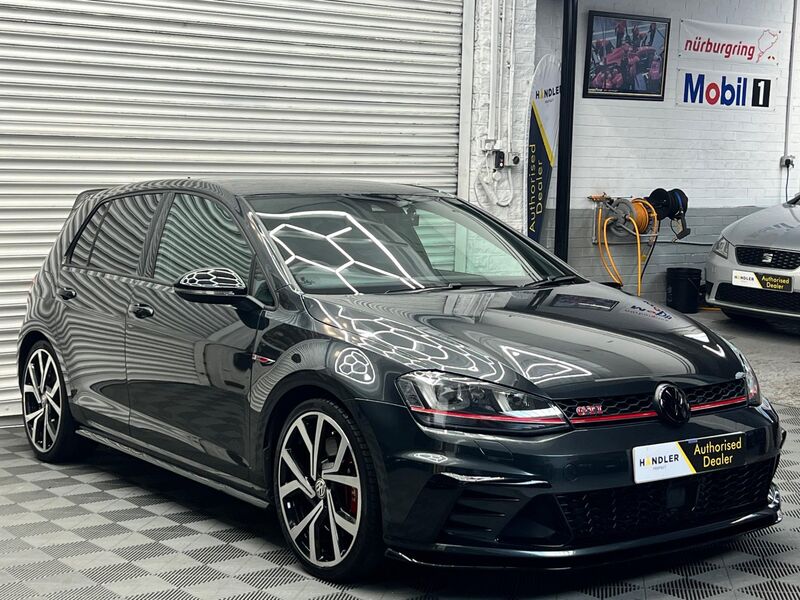 View VOLKSWAGEN GOLF GTI CLUBSPORT