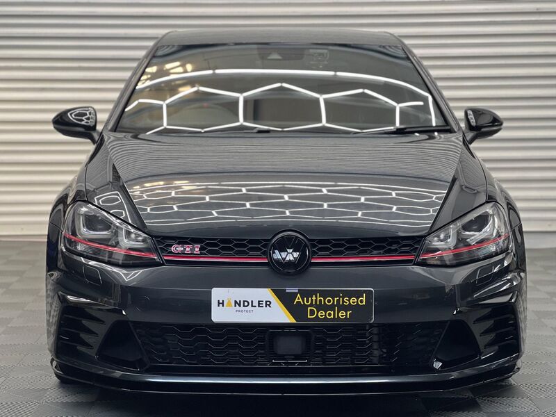 View VOLKSWAGEN GOLF GTI CLUBSPORT