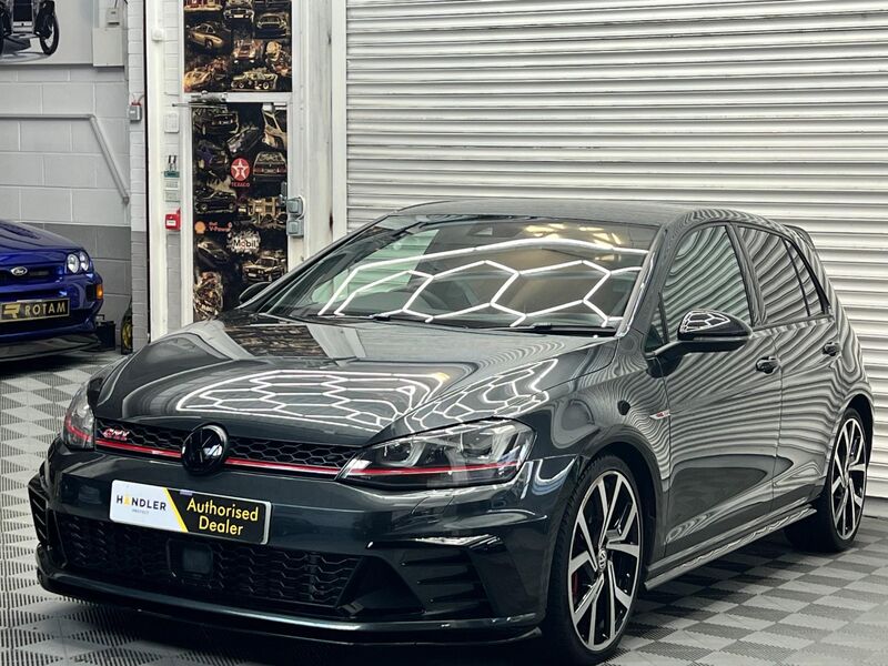 View VOLKSWAGEN GOLF GTI CLUBSPORT