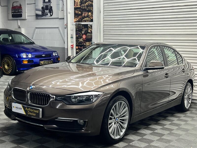 View BMW 3 SERIES 2.0 320d Luxury Euro 5 (s/s) 4dr