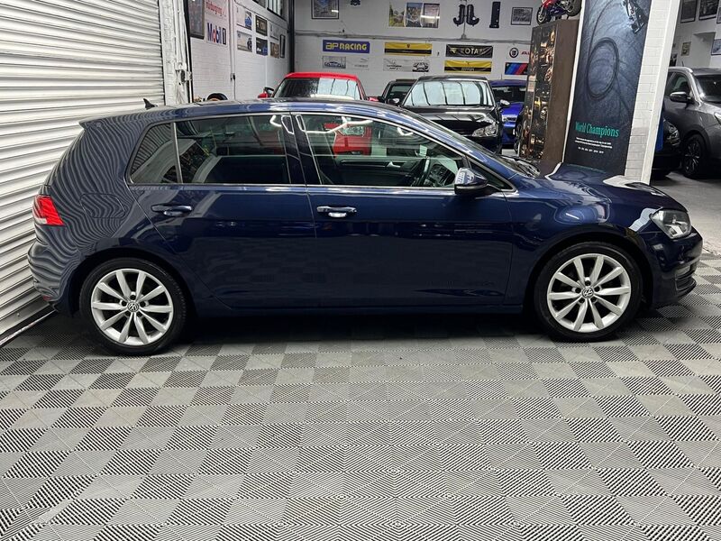 View VOLKSWAGEN GOLF 2.0 TDI BlueMotion Tech GT Euro 6 (s/s) 5dr