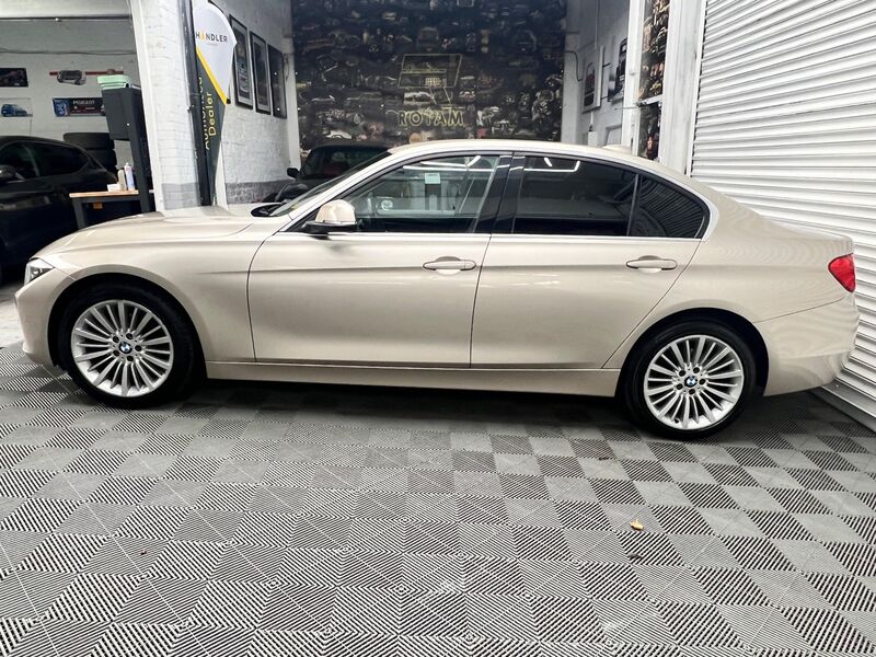 BMW 3 SERIES