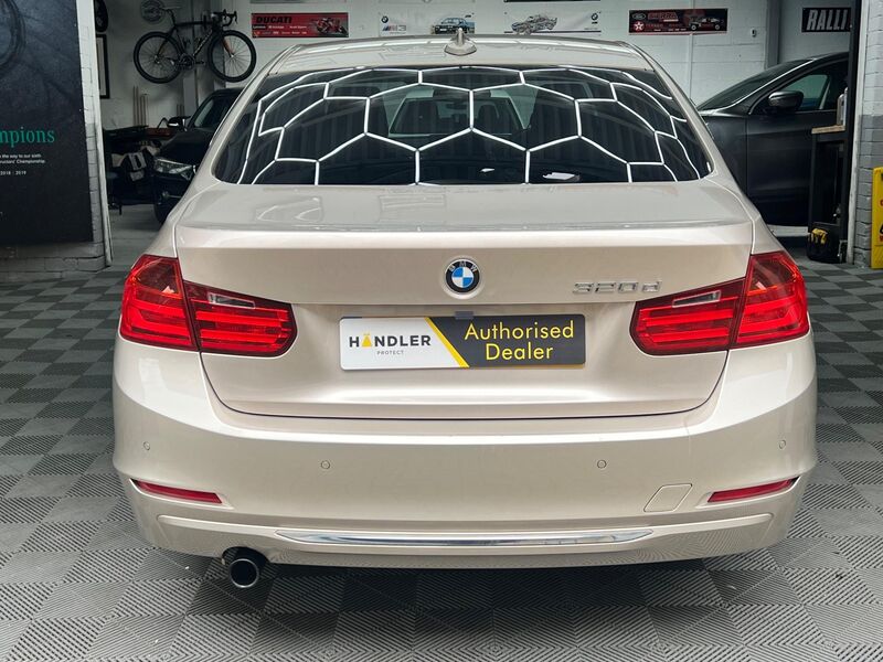 BMW 3 SERIES