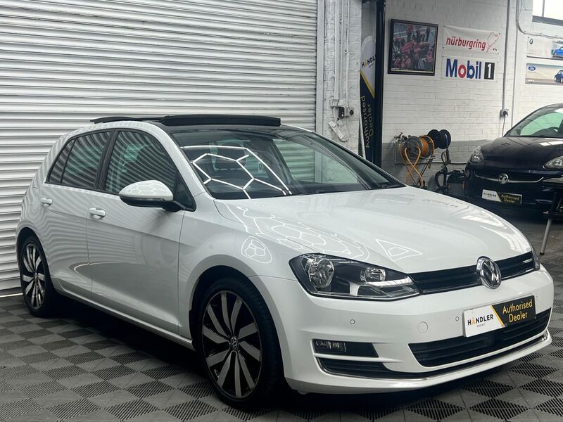 View VOLKSWAGEN GOLF 1.6 TDI BlueMotion Tech GT Edition DSG Euro 6 (s/s) 5dr