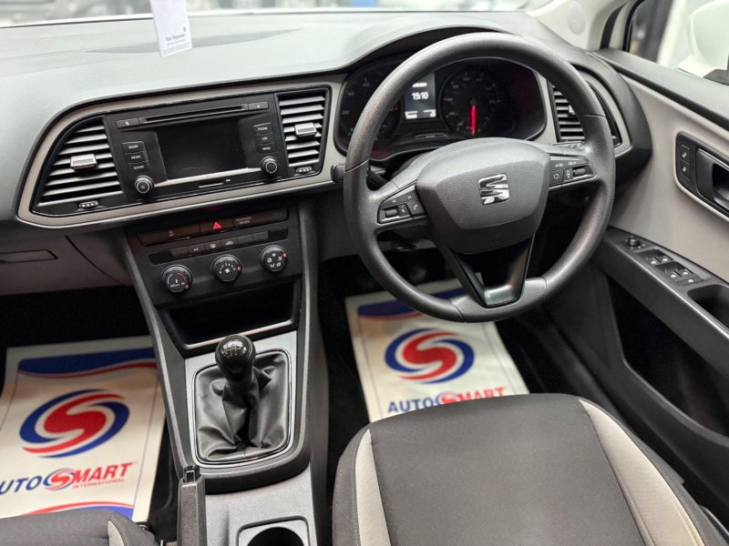SEAT LEON