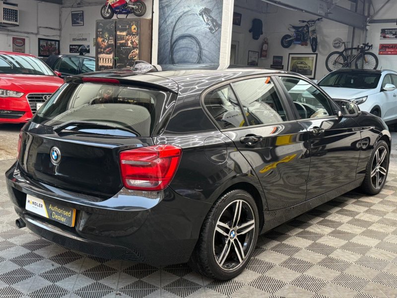 BMW 1 SERIES