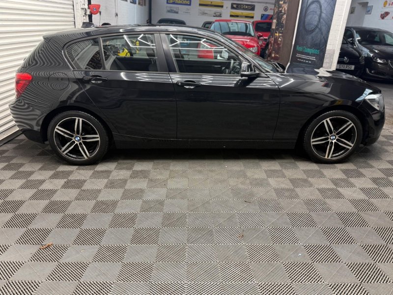BMW 1 SERIES