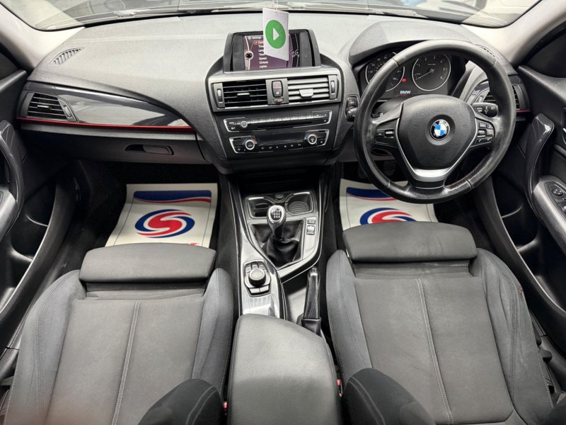 BMW 1 SERIES