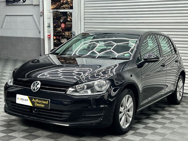 View VOLKSWAGEN GOLF 1.6 TDI BlueMotion Tech SE Euro 5 (s/s) 5dr