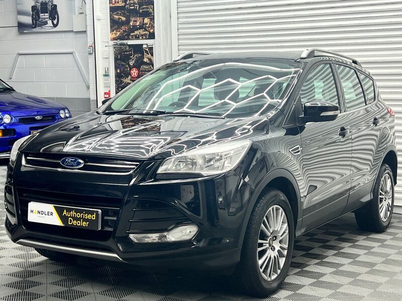 View FORD KUGA 2.0 TDCi Titanium 2WD Euro 5 5dr