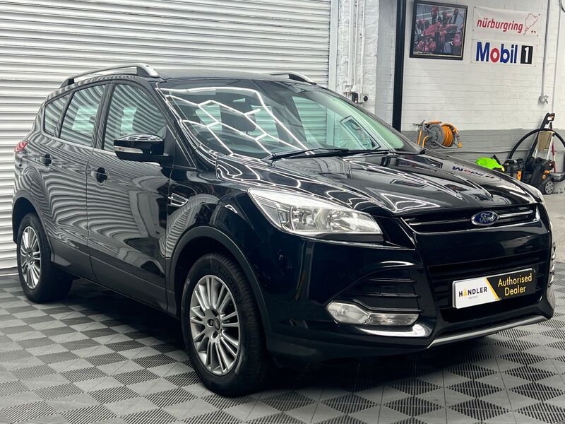 View FORD KUGA 2.0 TDCi Titanium 2WD Euro 5 5dr
