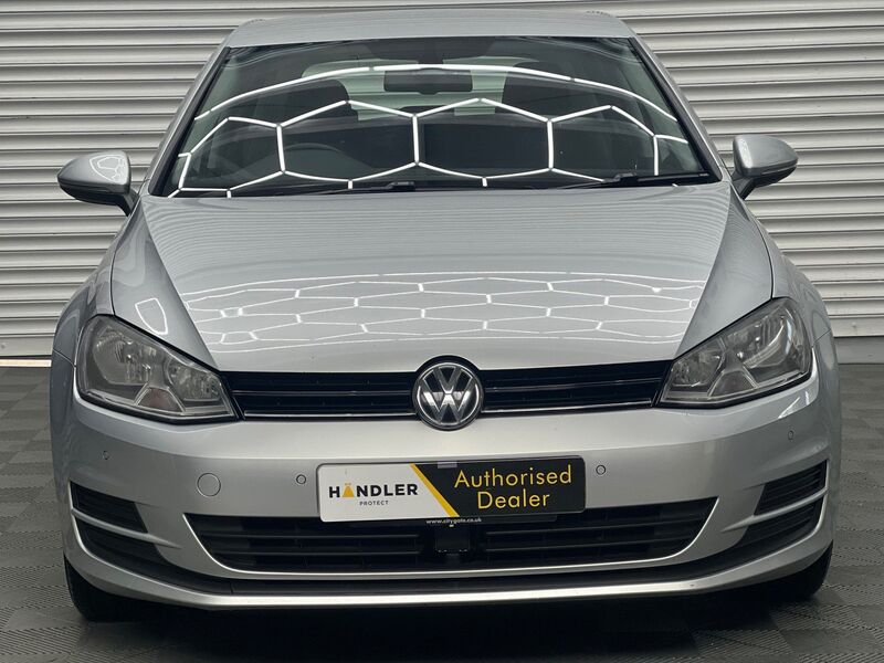 View VOLKSWAGEN GOLF 1.6 TDI BlueMotion Tech SE Euro 5 (s/s) 5dr