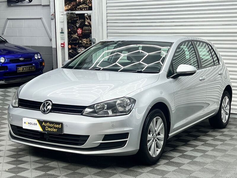 View VOLKSWAGEN GOLF 1.6 TDI BlueMotion Tech SE Euro 5 (s/s) 5dr