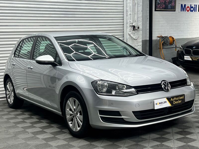 View VOLKSWAGEN GOLF 1.6 TDI BlueMotion Tech SE Euro 5 (s/s) 5dr