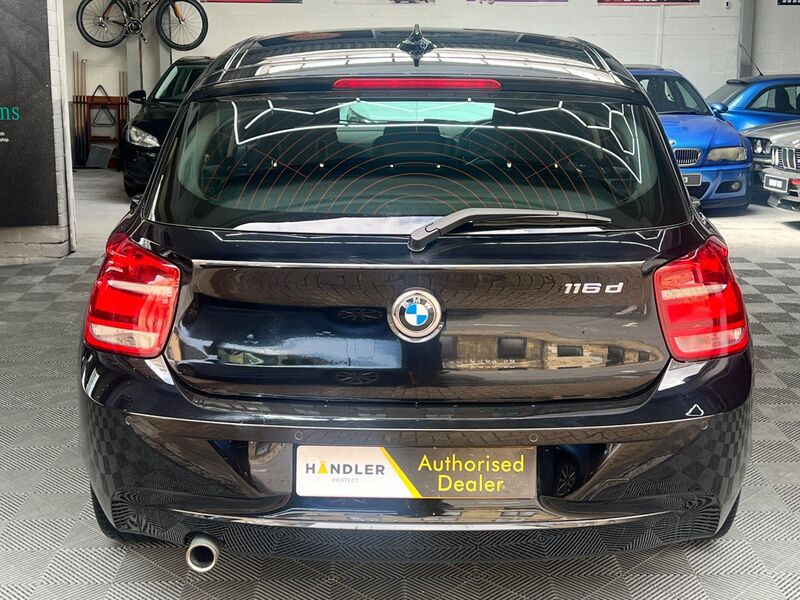 BMW 1 SERIES