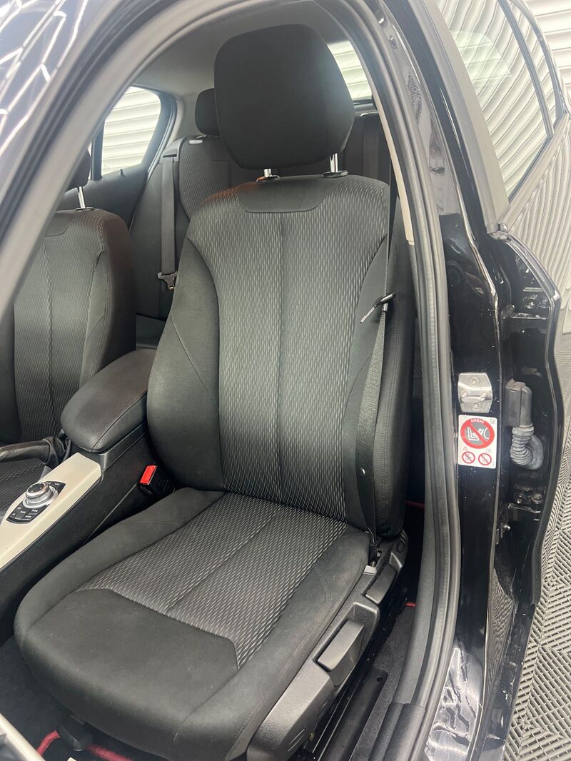 BMW 1 SERIES