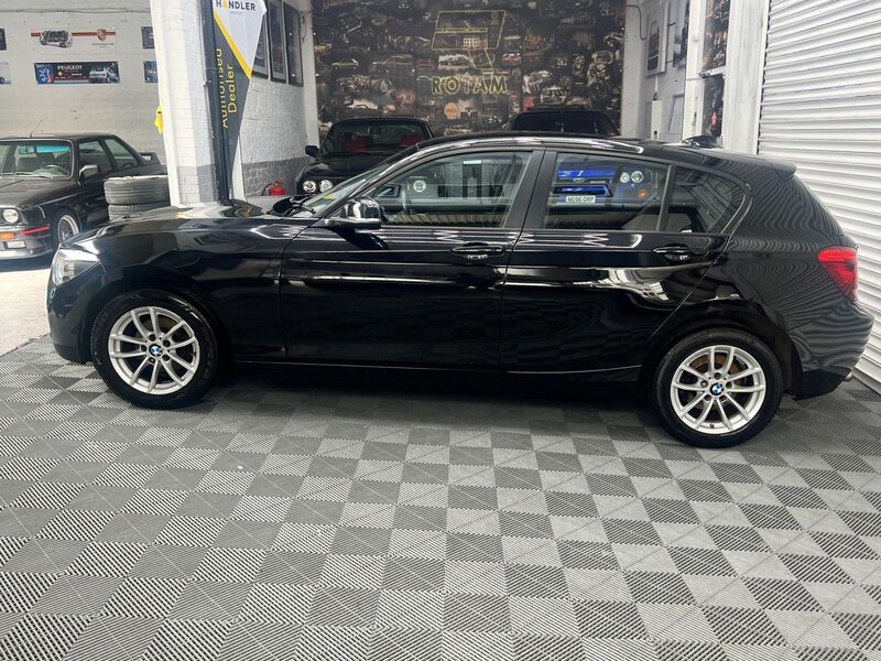 BMW 1 SERIES