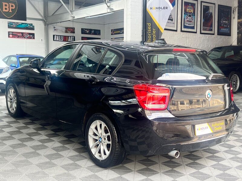 BMW 1 SERIES